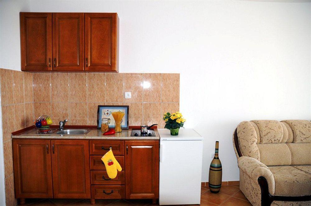 Apartments De Lara Утеха Екстериор снимка