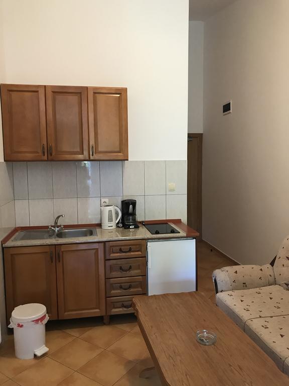 Apartments De Lara Утеха Екстериор снимка
