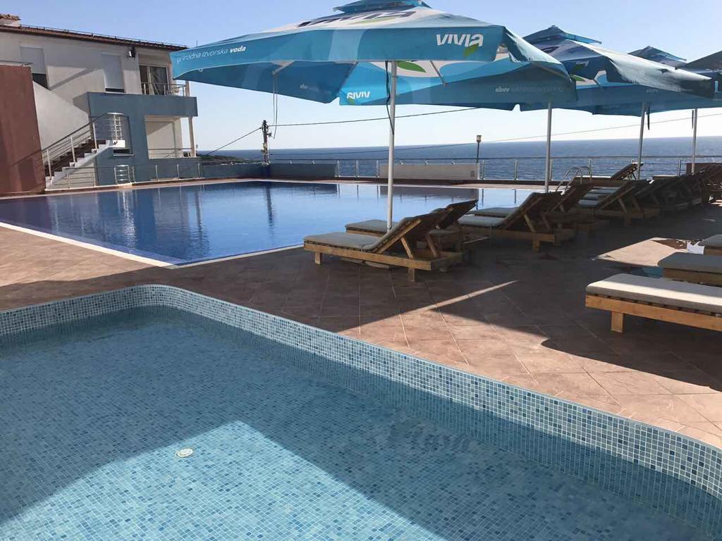 Apartments De Lara Утеха Екстериор снимка