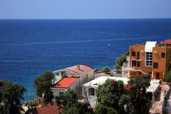 Apartments De Lara Утеха Екстериор снимка